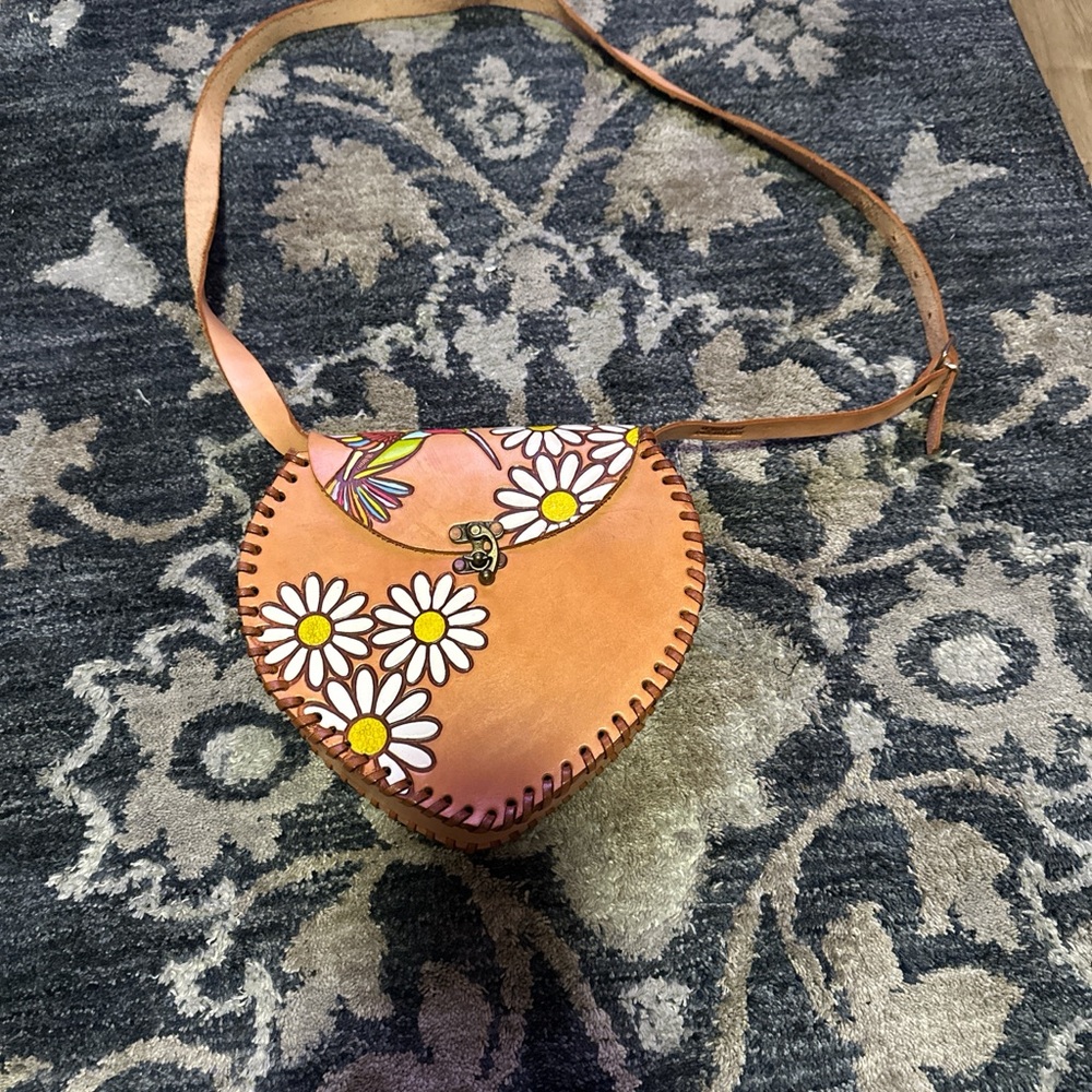 Hand-Painted Tan Daisy Heart Crossbody Bag